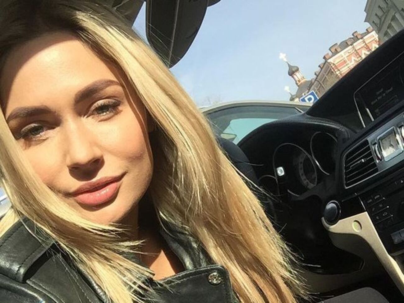 Рудова:&nbsp;Папулю встретила и проводила. Поехал к бабуле. Люблю тебя. Папина доча