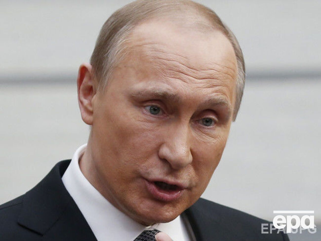 Путин заявил, что иностранные фонды "лезут" в образование