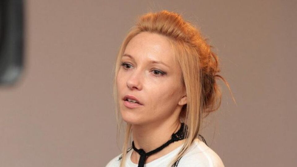 Зинаида Лихачева работает с разными жанрами искусства, на пересечении моды и сценографии с музыкой, видео, кино и театром
