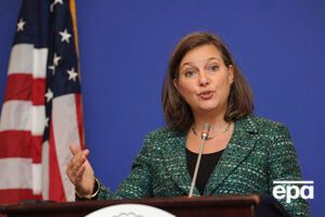 По словам Войцицкой, Нуланд требовала принять изменения в Конституцию и провести выборы на Донбассе