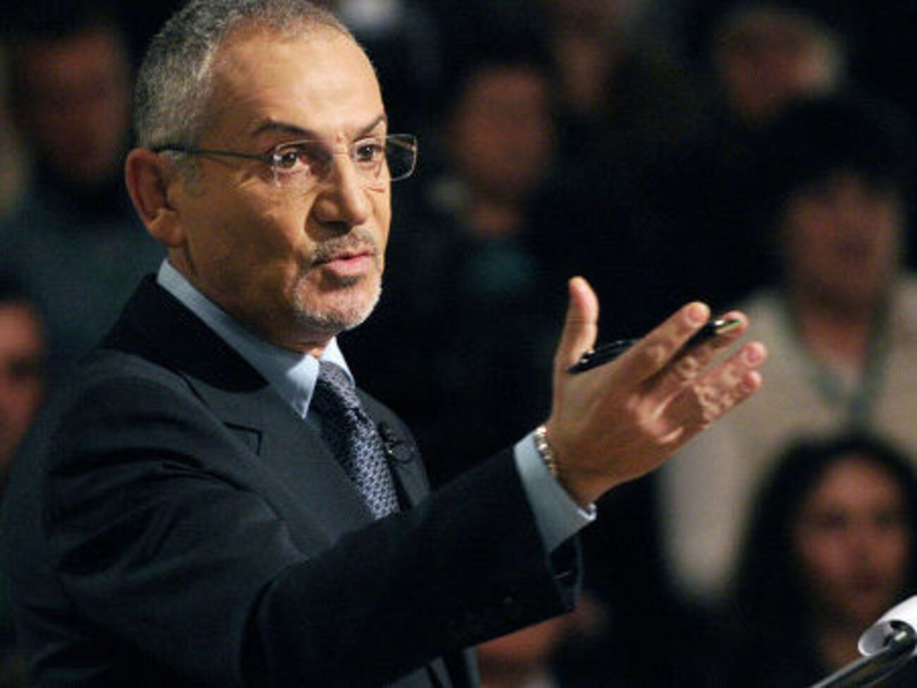 Шустер: В Украине что-то не так. Власти пытаются вернуть систему, против которой, по их утверждению, они боролись. Видео