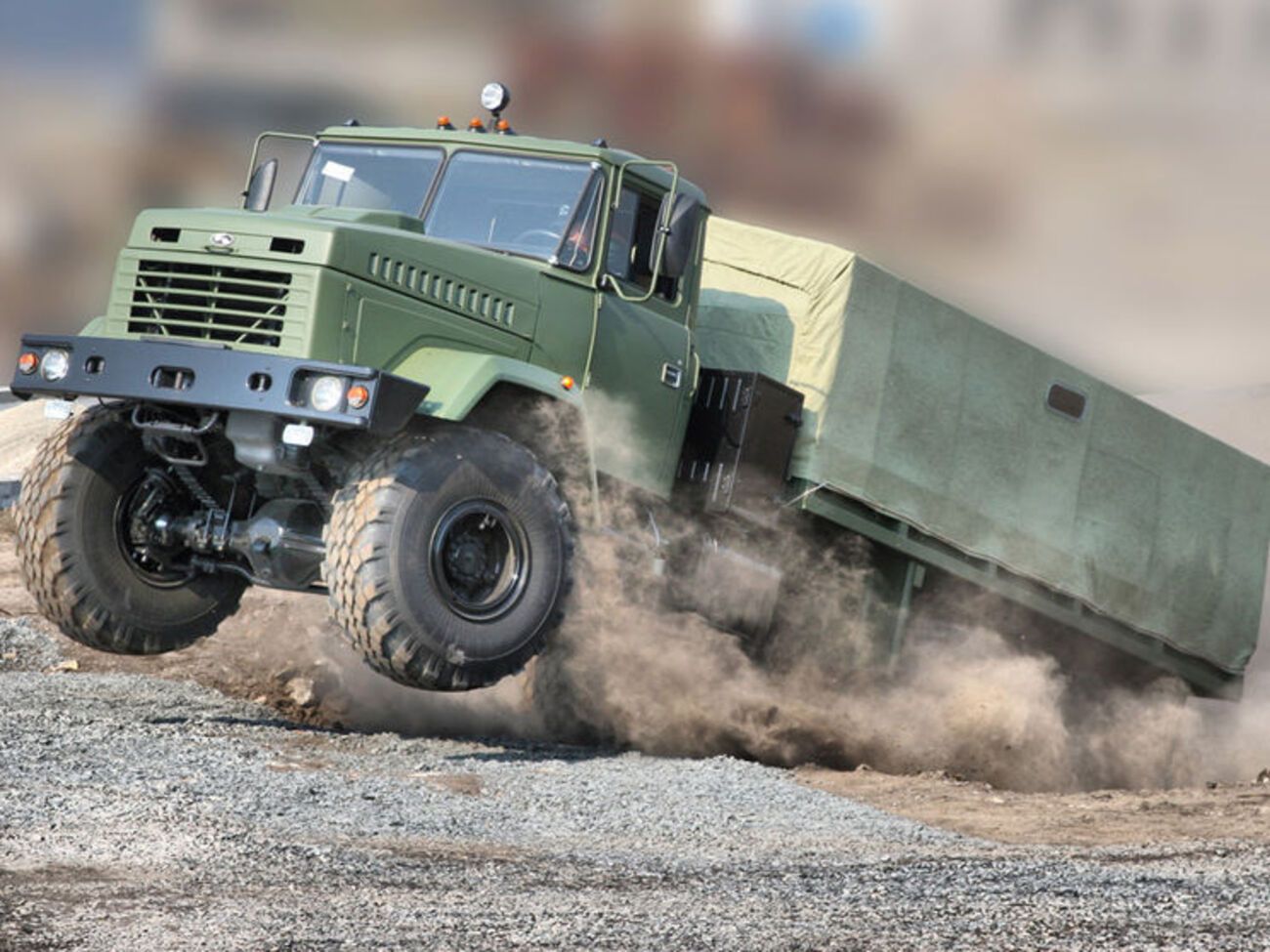 На заводе КрАЗ заявили, что черкасский "Богдан" не умеет строить грузовики