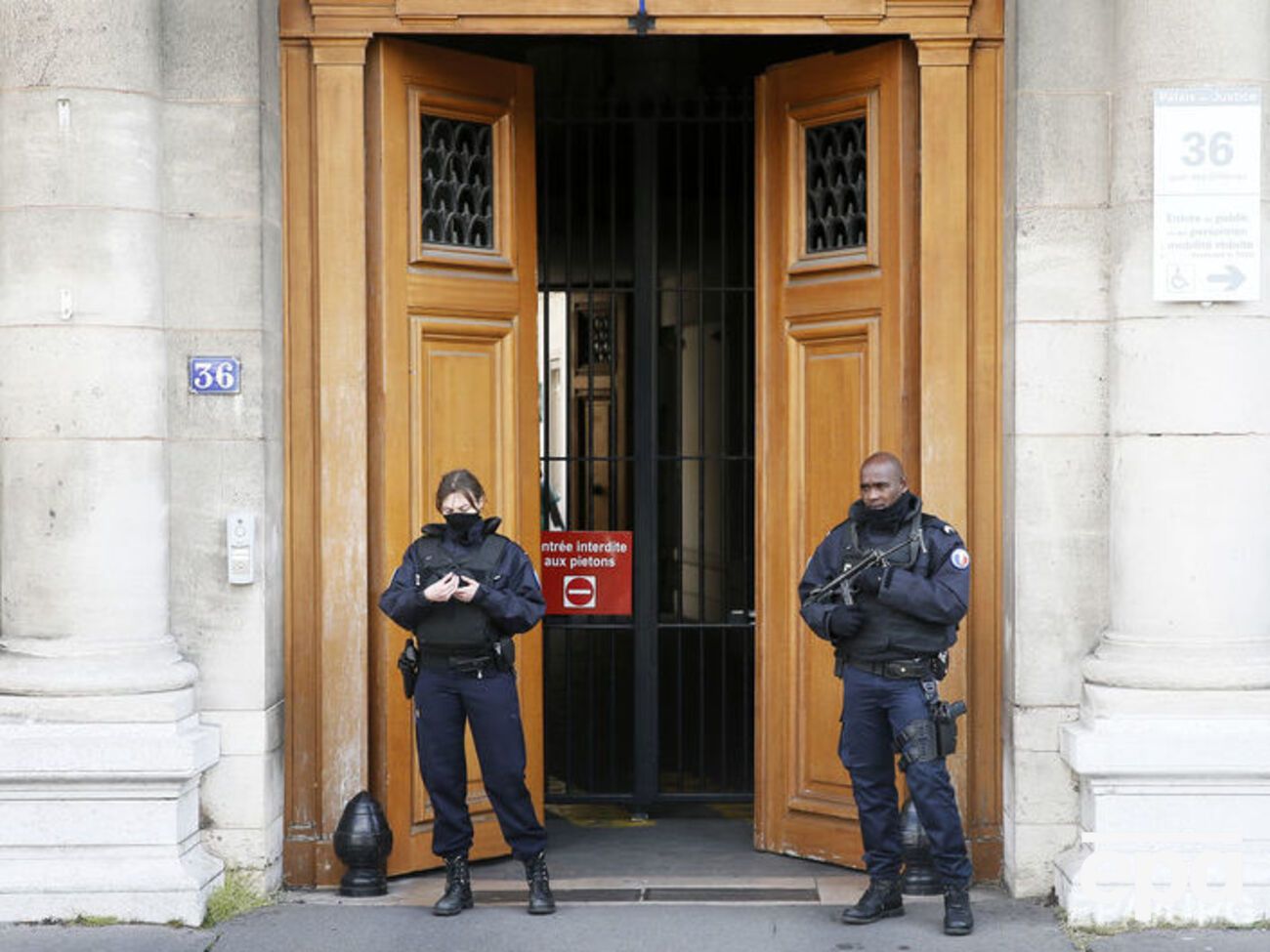 Салаха Абдеслама экстрадировали во Францию