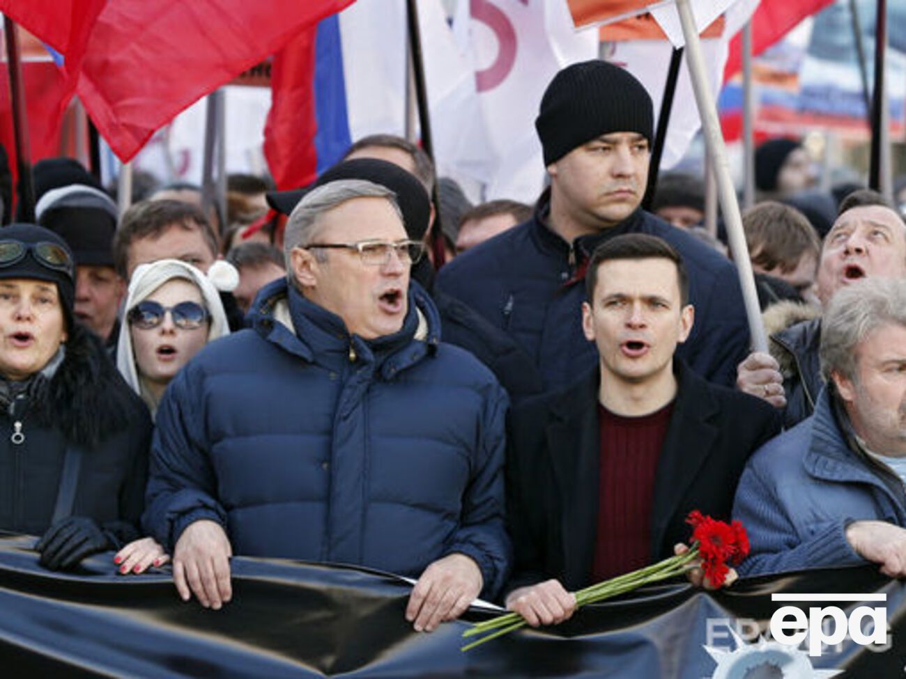 Касьянов и Яшин на марше памяти Бориса Немцова