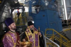 Кураев считает, что ответственность за запуск ракеты несет и епископ Лукиан, который ее освящал