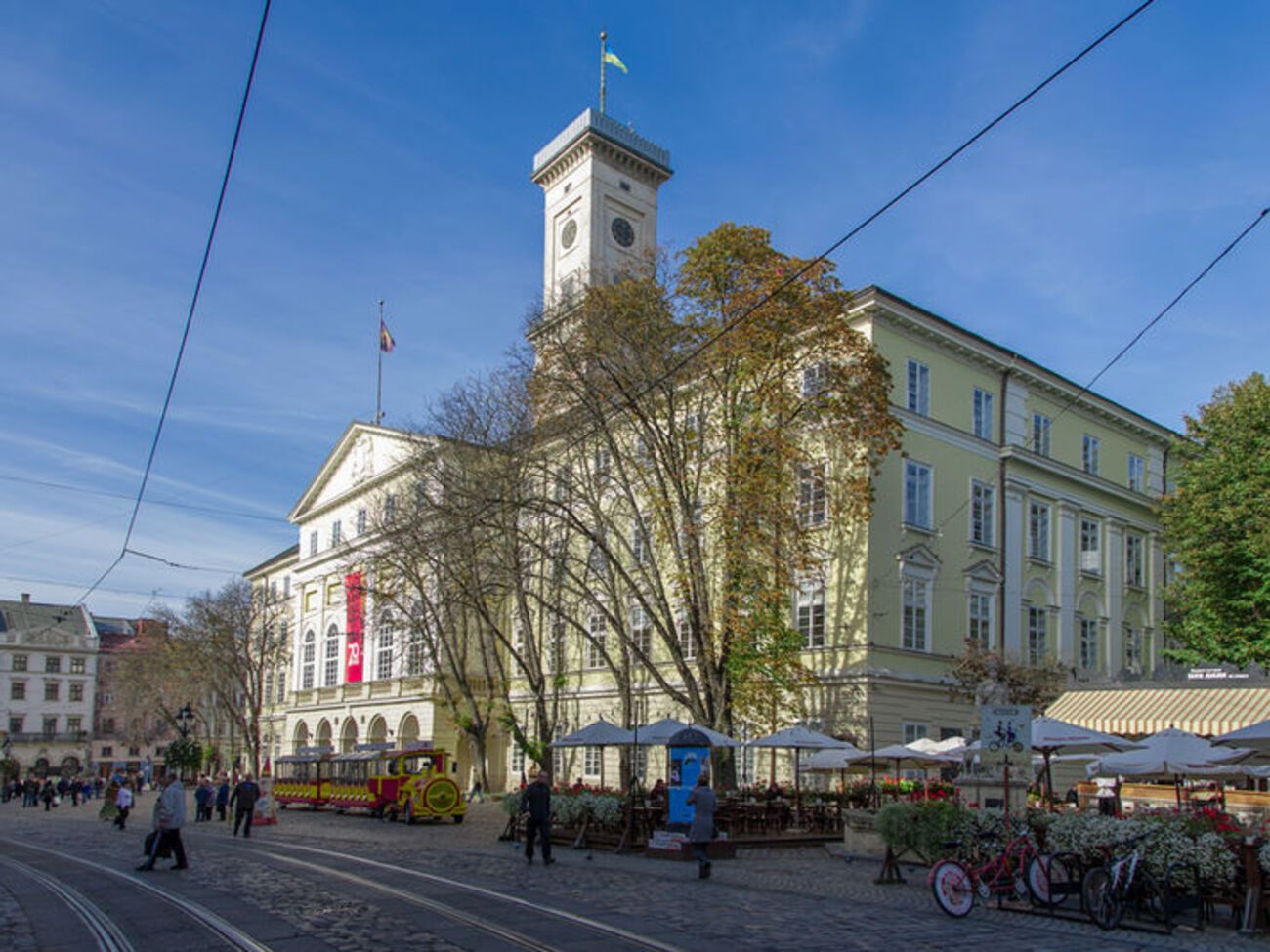 Львовский горсовет принял постановление запретить в городе концерты с участием пророссийских артистов