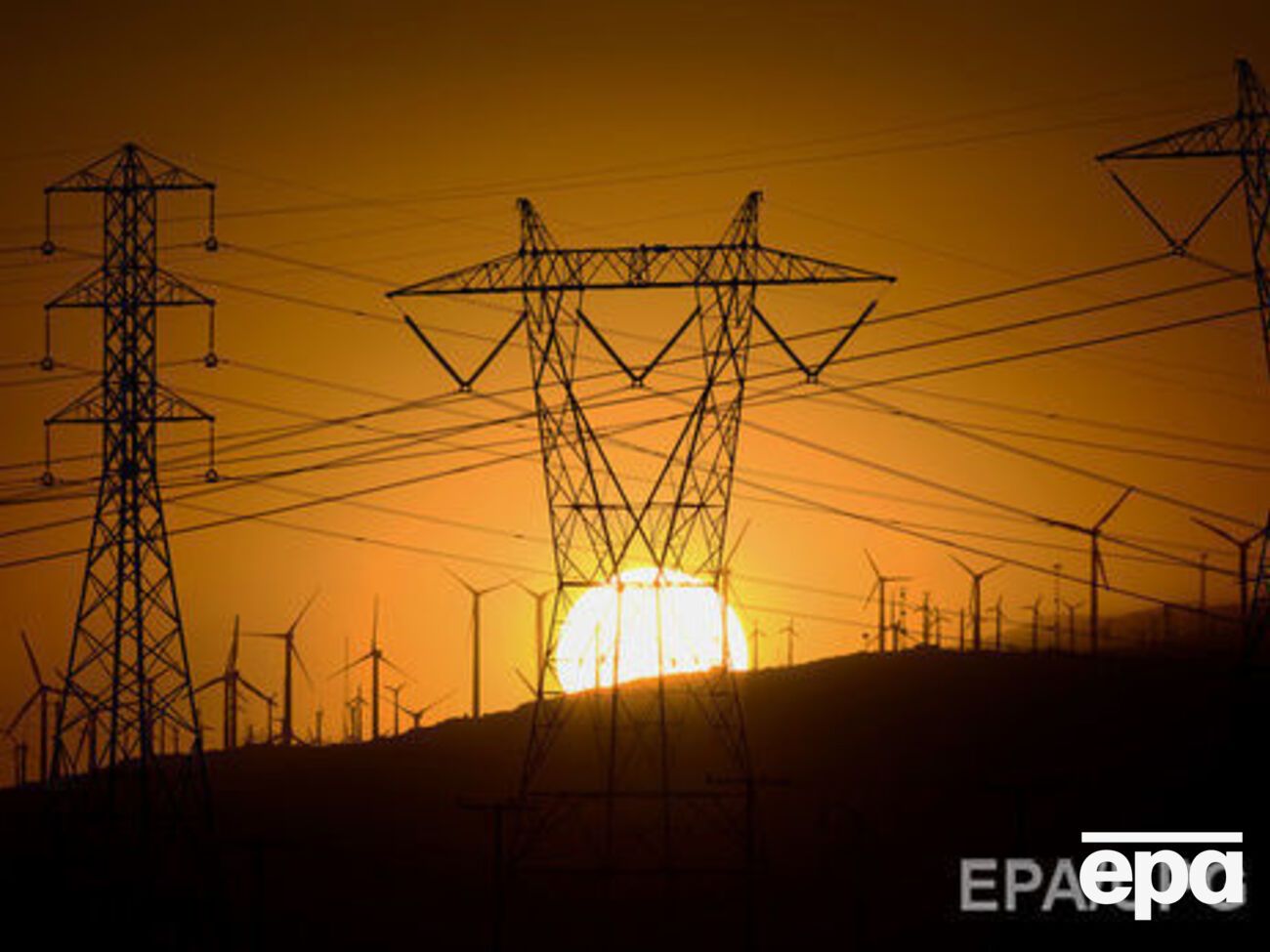 Российские власти обещают, что теперь в Крыму не будет дефицита электроэнергии