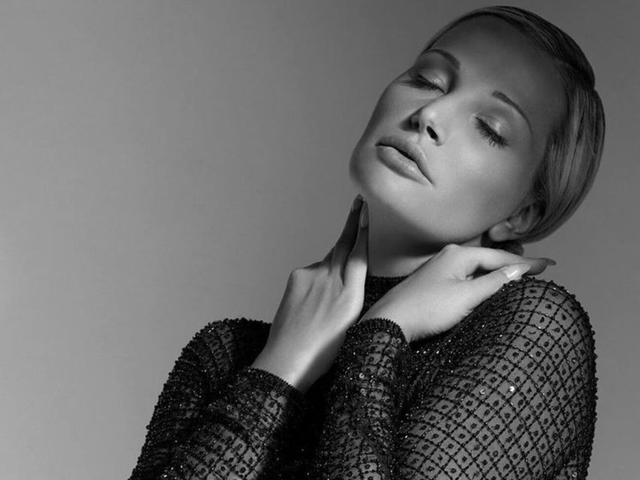 Максакова позировала для откровенных снимков