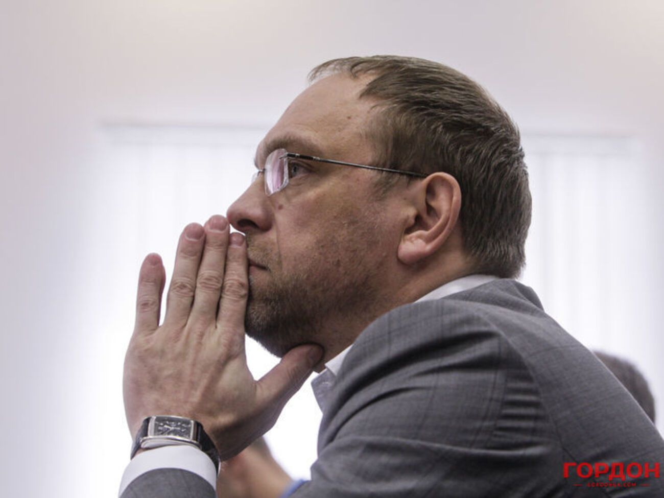 Сергей Власенко: Это крючок, который можно использовать как в одну, так и в другую сторону