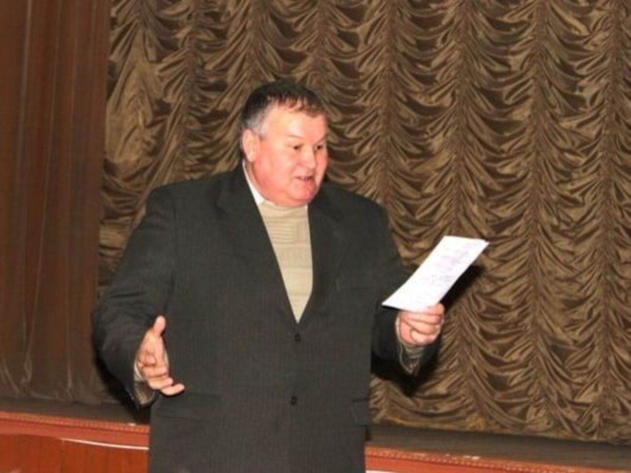 Гомосексуалов депутат называет "однополыми придурками", которые "поганят белый свет"