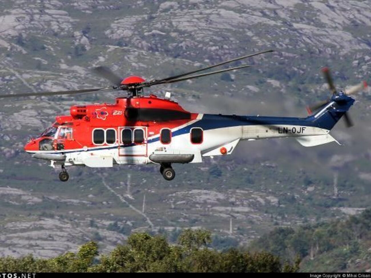 СМИ сообщают, что вертолет разрушен