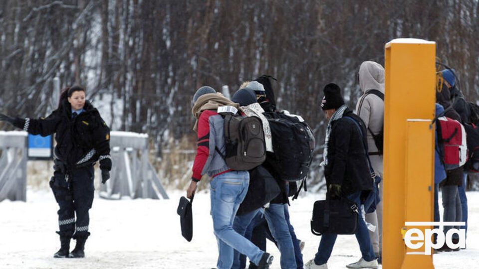 Беженцы на КПП Стурскуг