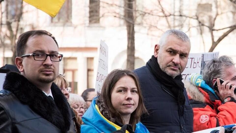 Адвокаты Полозов и Фейгин с Верой Савченко