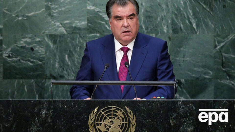Таджикизация фамилий началась с президента Рахмона