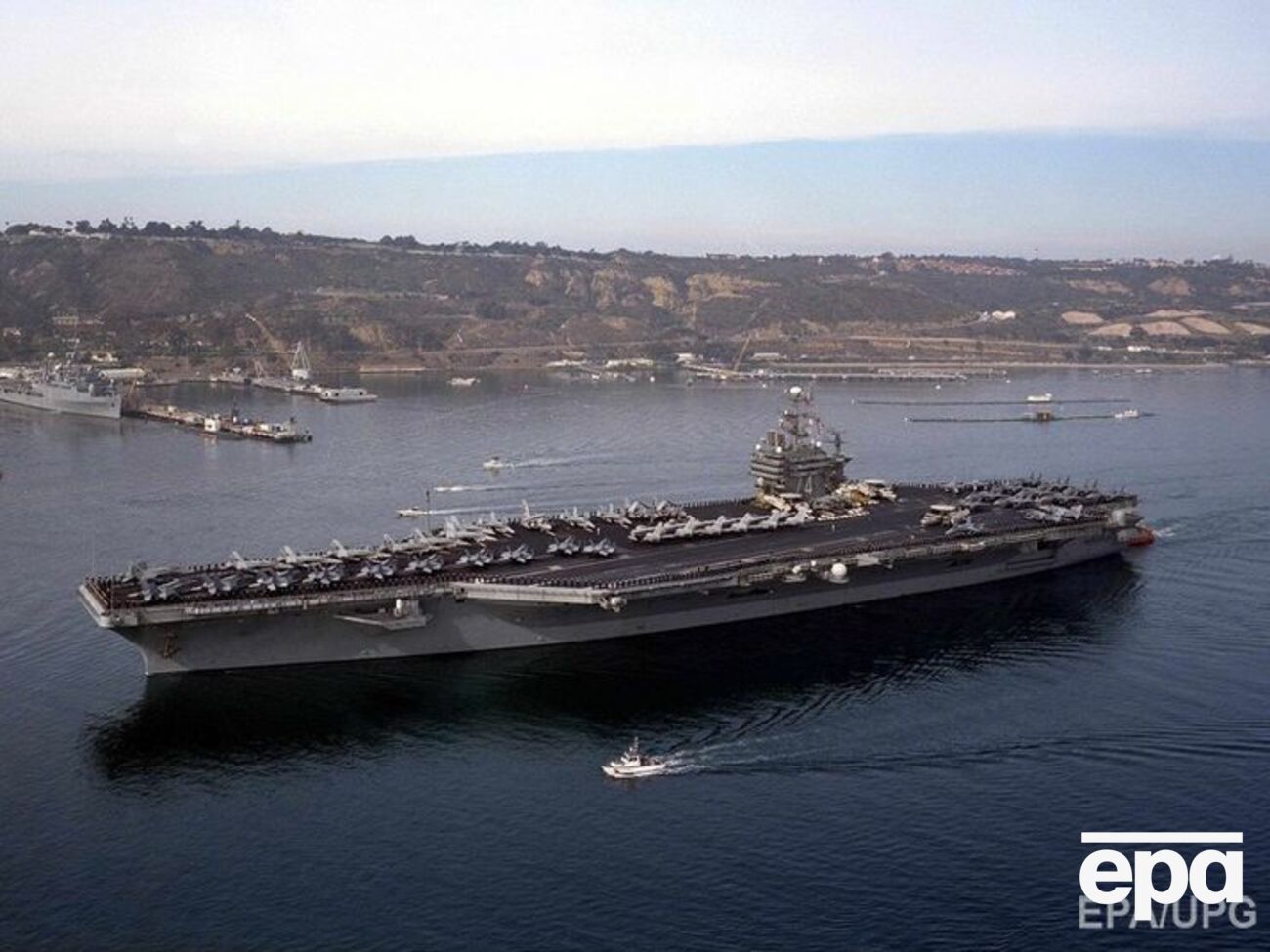 Власти Китая отказались пустить группу американских кораблей во главе с USS John C. Stennis (на фото) в порт Гонконга