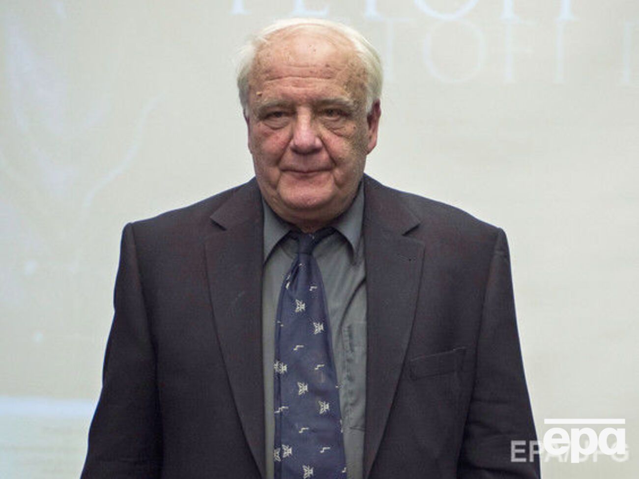 Буковского призвали прекратить голодовку