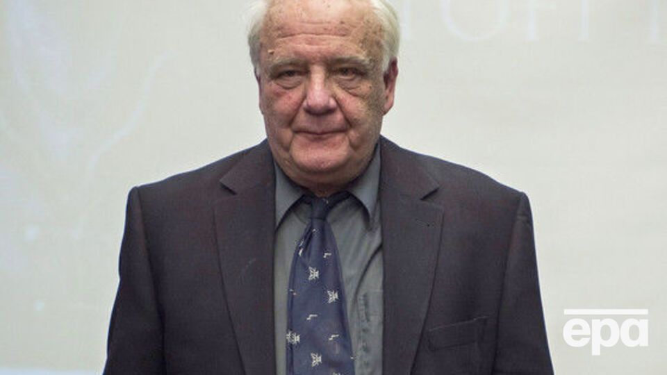 Буковского призвали прекратить голодовку