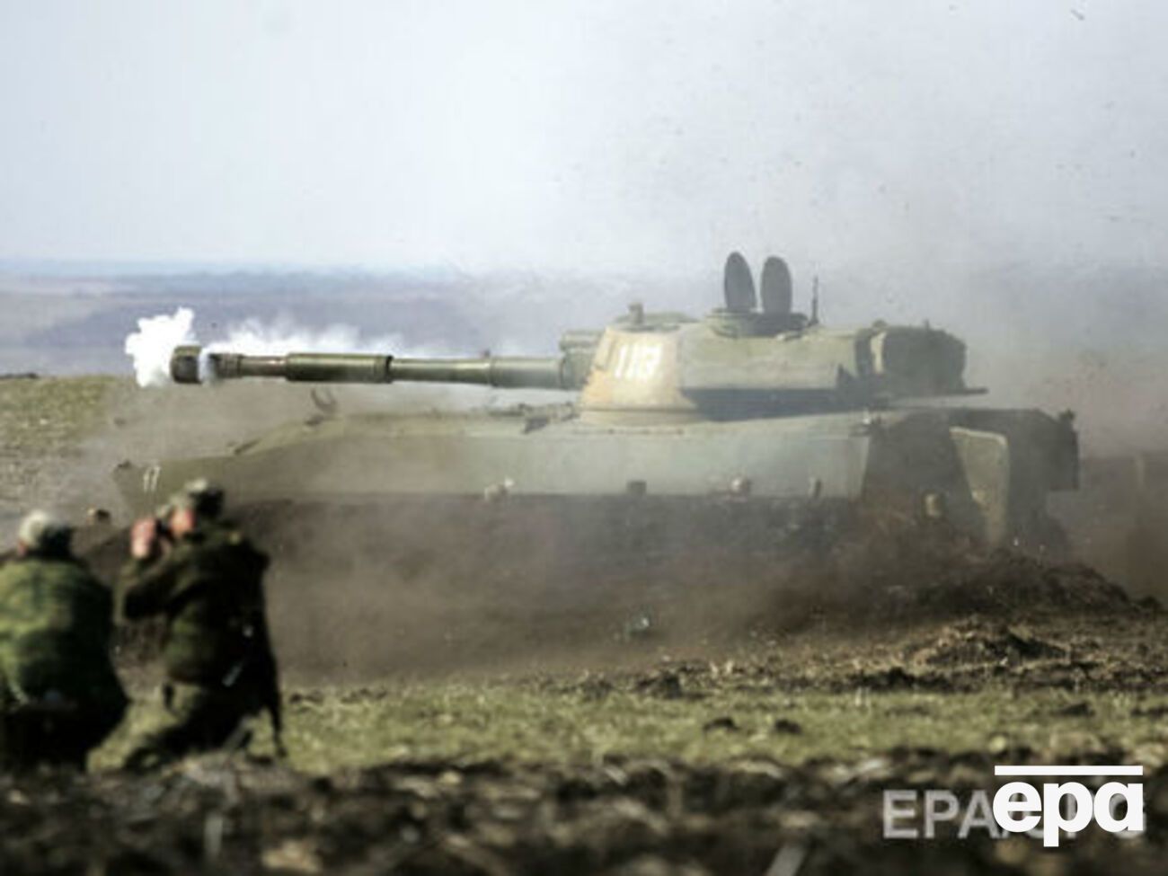 Украинская разведка зафиксировала поставку на Донбасс танков, боеприпасов и горючего из России