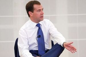 Медведев считает, что в Украине нет промышленности