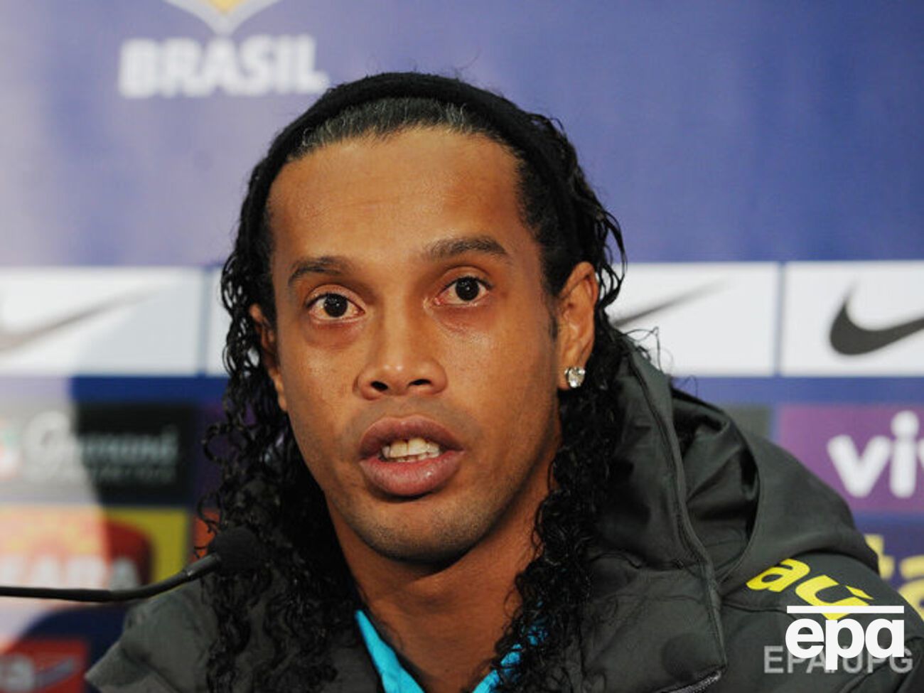 Роналдиньо:&nbsp;Я собираюсь носить эту футболку. Скоро мы будем вместе