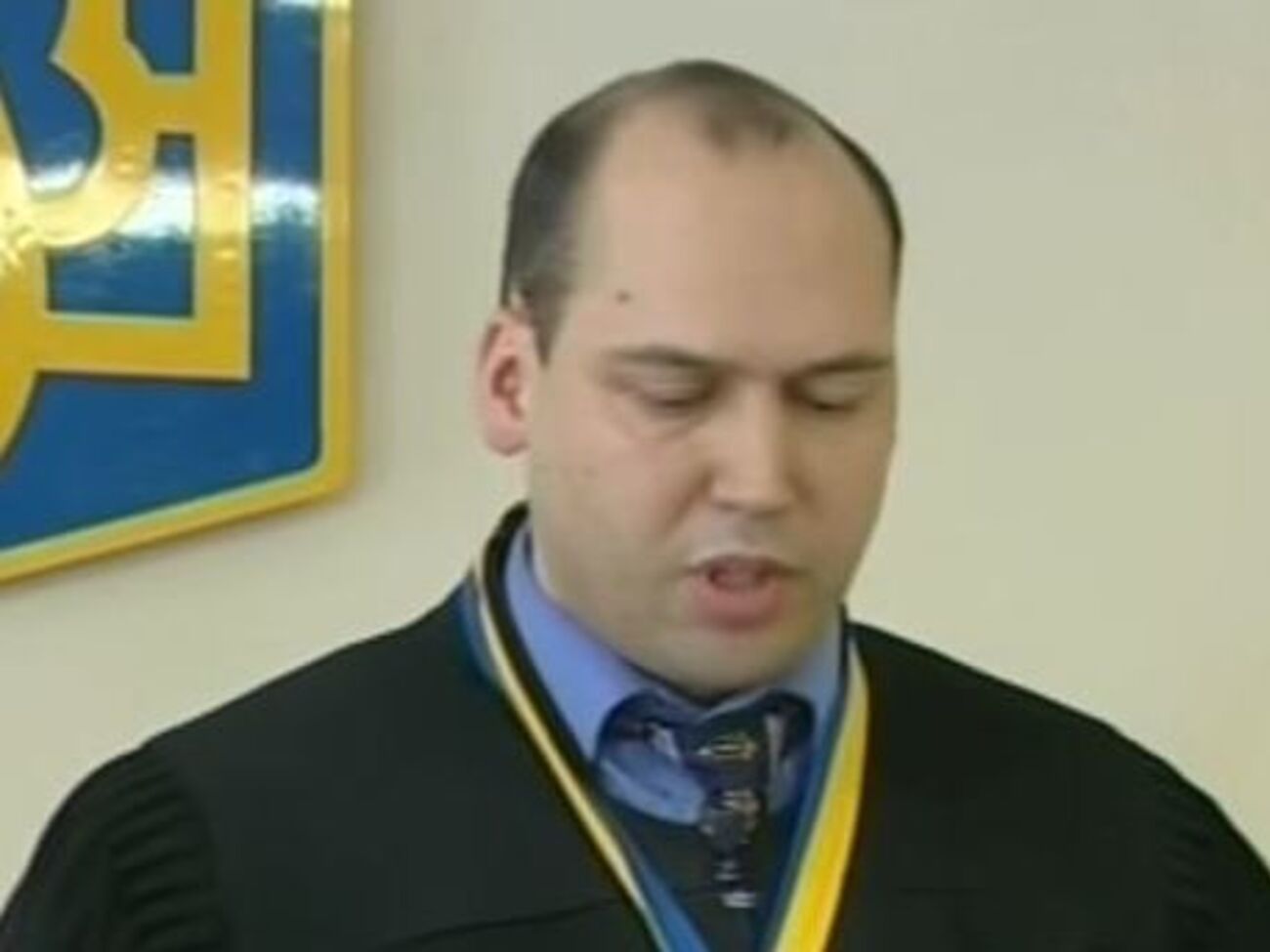 Вовк: Я хожу на работу, но зарплату не получаю. А потом, когда уже отменяется решение комиссии, эти деньги возвращаются