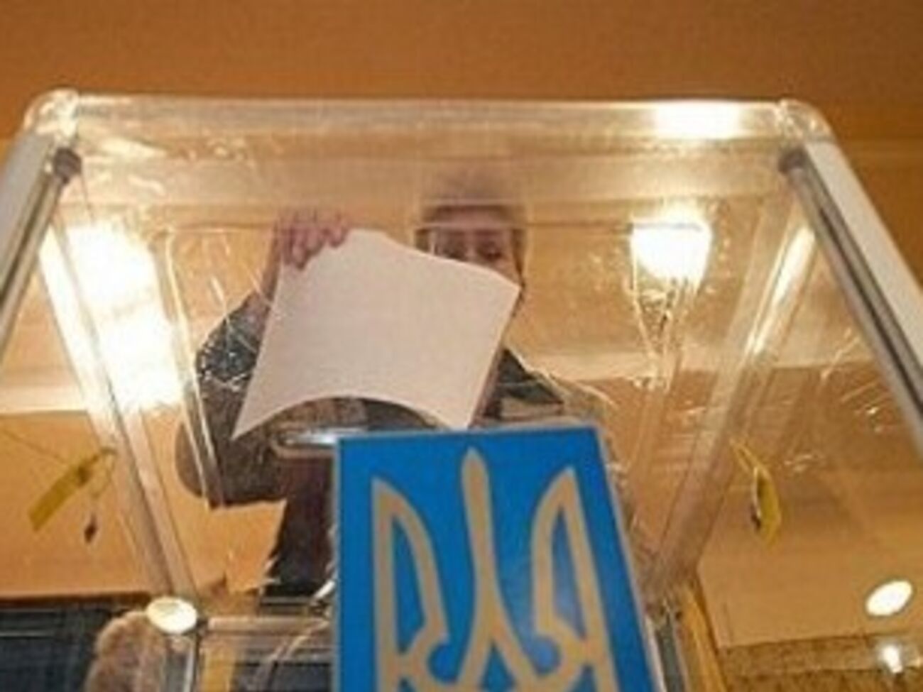 Николай Стоянов приглашает всех желающих "попить чайку" и поговорить "на тему правды" в его обычной одесской квартире