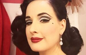 Дита фон Тиз: Любимая вышиванка от Виты Кин