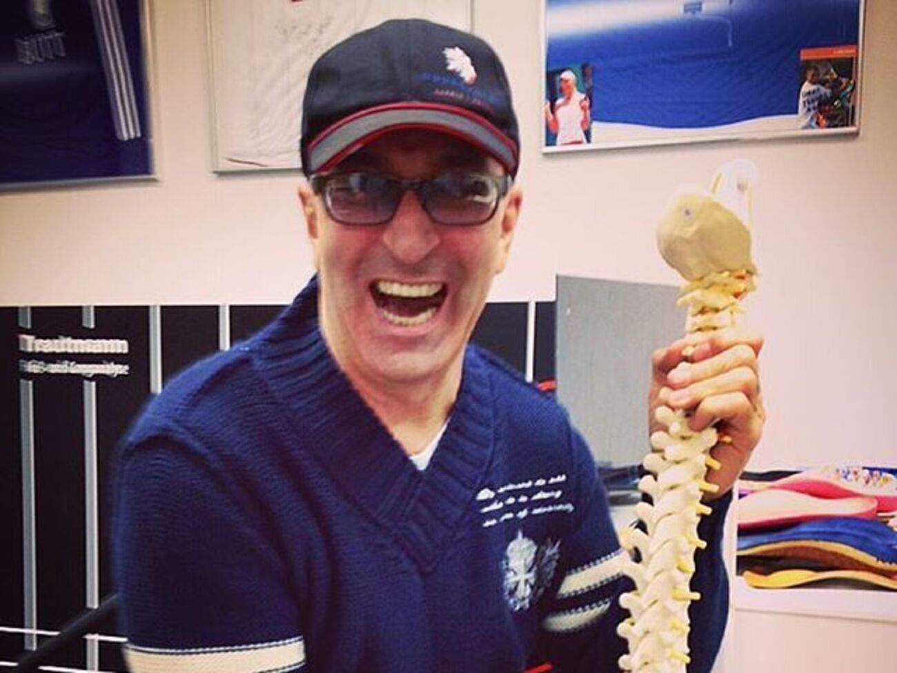 Буйнов:&nbsp;Бегайте, прыгайте, занимайтесь физкультурой, закопайте гаджеты в землю! Да здравствует счастливое детство!