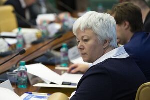"Проукраинским реваншем" сенатор, избиравшаяся в местные советы в Севастополе с 2006 года, называет прогнозируемое возвращение к власти бывших регионалов