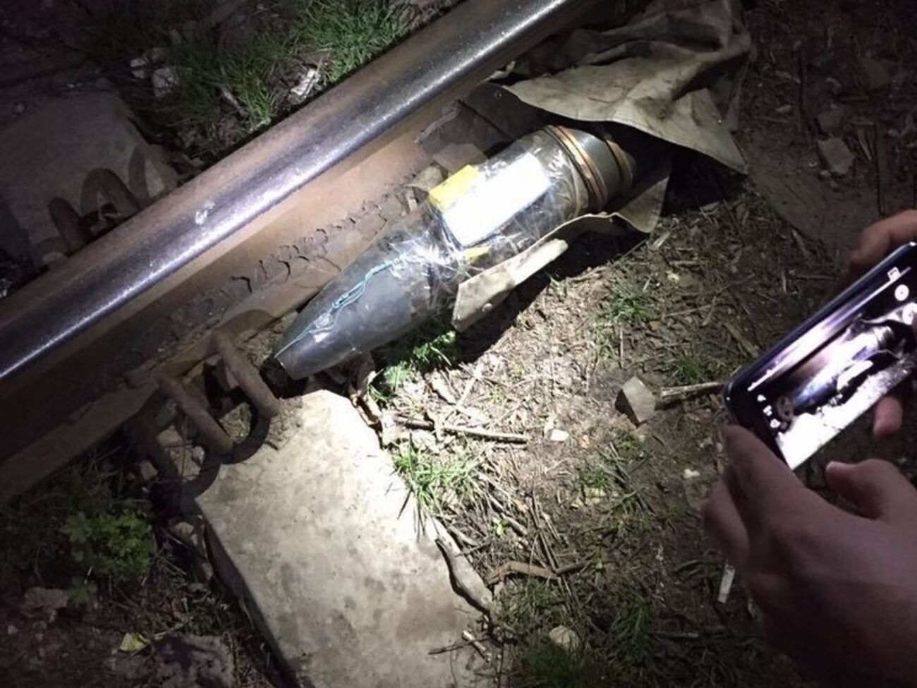 Для изготовления устройства был использован крупнокалиберный артиллерийский снаряд&nbsp;