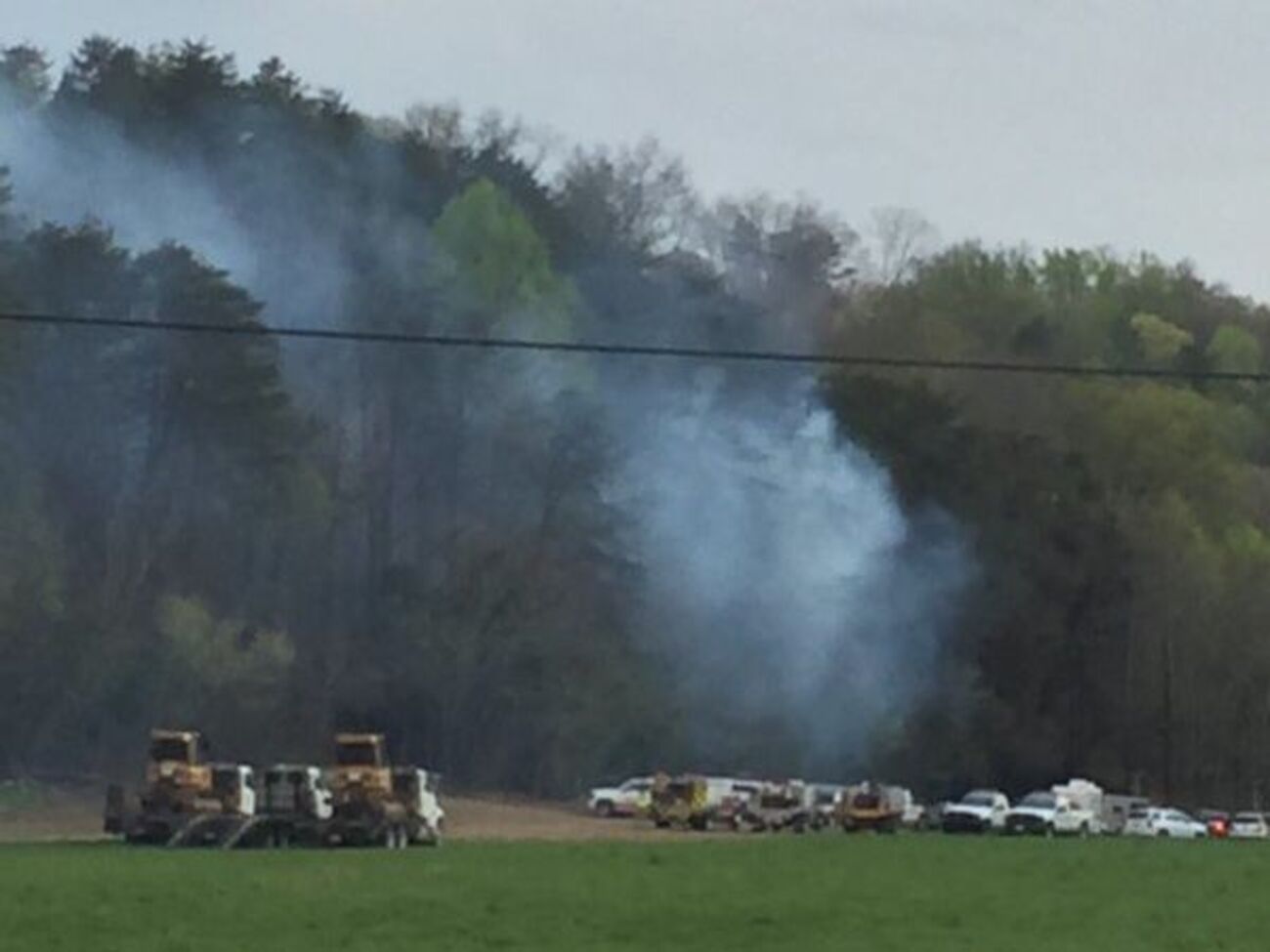 Вертолет упал в лесном массиве