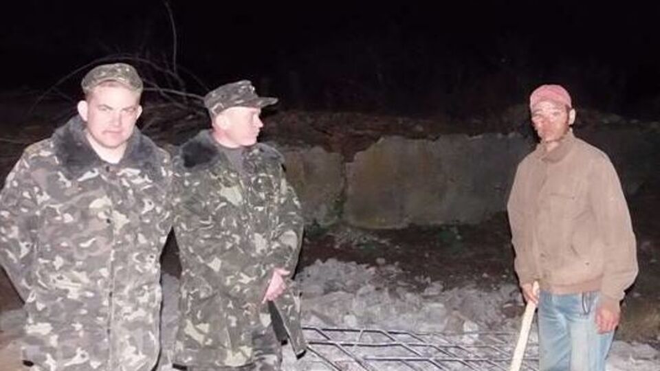 Мужчина пытался перевезти без предусмотренного законом разрешения и дозиметрического контроля около ста кг радиационного металла с целью сбыта