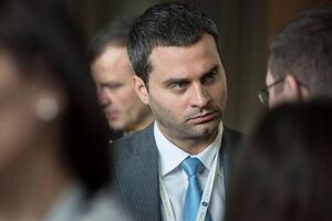 Сам Сагайдак имеет квартиру площадью 70 м²
