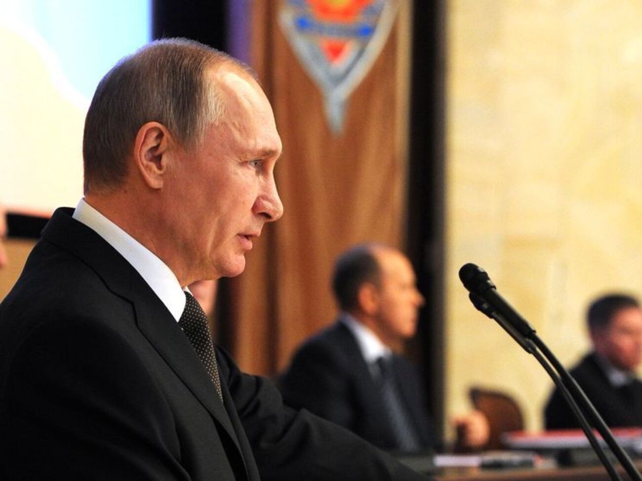 На чем в WikiLeaks основывают свои выводы о нацеленности офшорного скандала на Путина, не объясняется