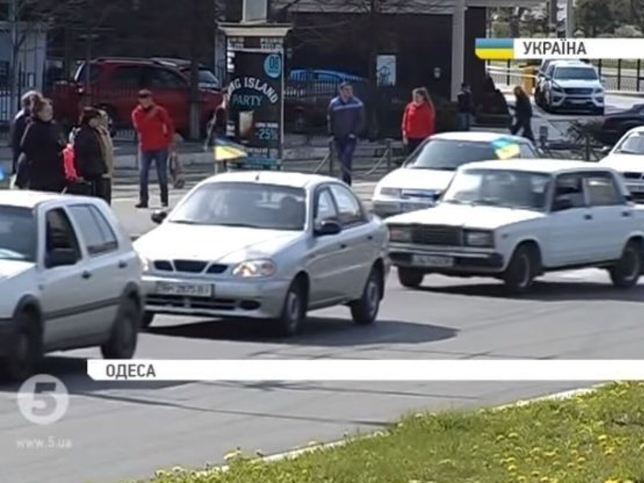 Активистка: Люди должны знать своих "героев"