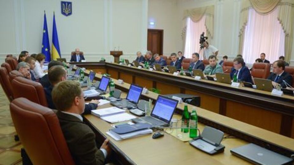 Кабмин все-таки люстрировал Головина