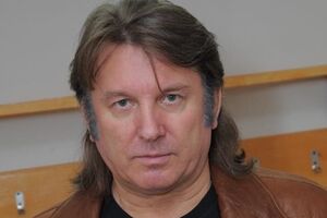 Лоза: Меня можно слушать так же, как всю рок-музыку, только на "Айфоне" и на "Айпаде"