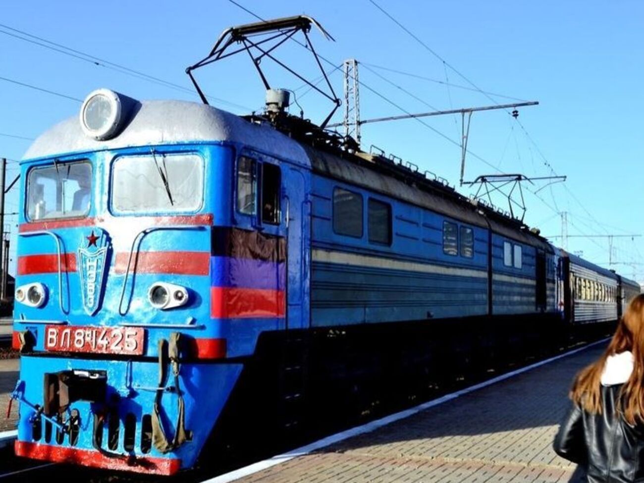Поезд отправили под "Прощание славянки"