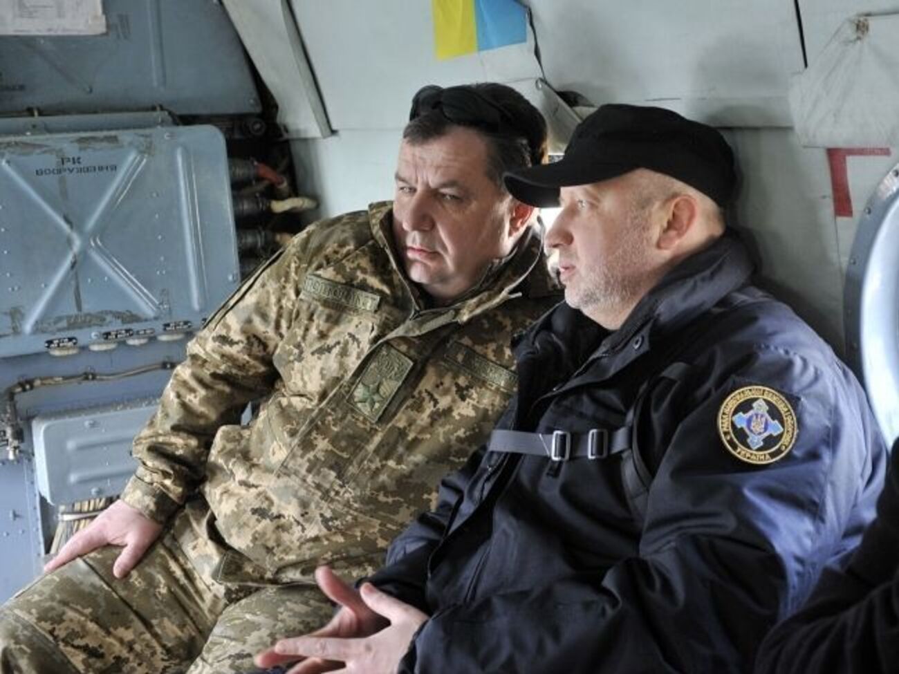Министр обороны Украины Степан Полторак и секретарь СНБО Александр Турчинов