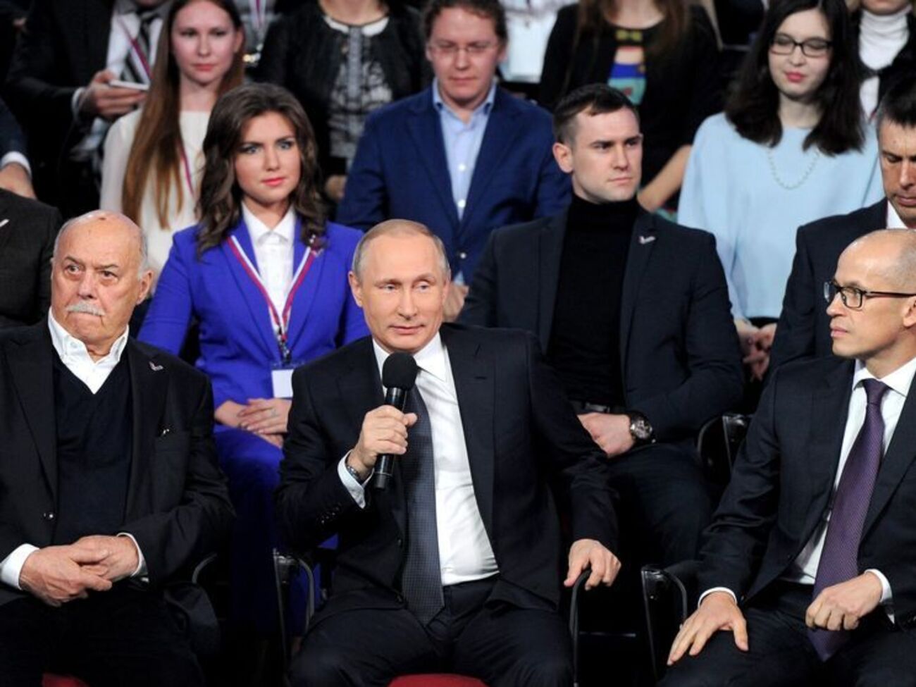 Путин на медиафоруме перевел с немецкого на русский выступление гостя