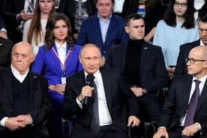 Путин на медиафоруме перевел с немецкого на русский выступление гостя