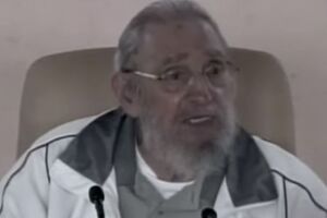 Кастро появился на публике