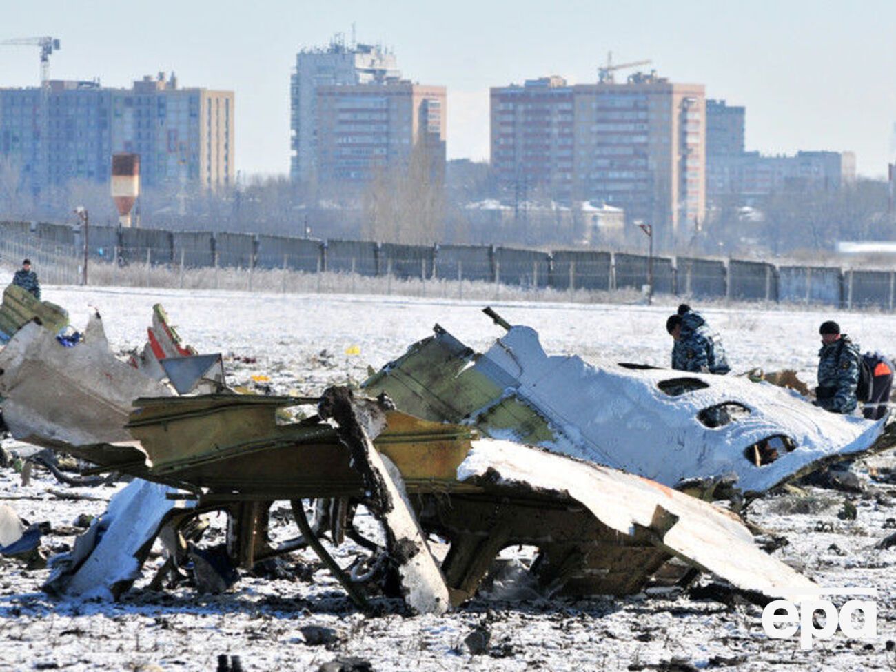 Экипаж осуществлял посадку в ручном режиме при сложных метеоусловиях