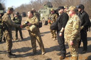 Украинские военные под Авдеевкой сообщили о провокациях боевиков