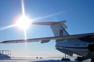 Украинский Ил-76МД совершил первый перелет на полярную станцию "Норд" в рамках совместной украинско-датской операции "Северный сокол – 2016"