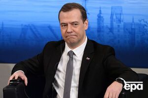 Медведев: Я не уверен, что приход на этот рынок поставщиков оружия из других стран облегчит ситуацию