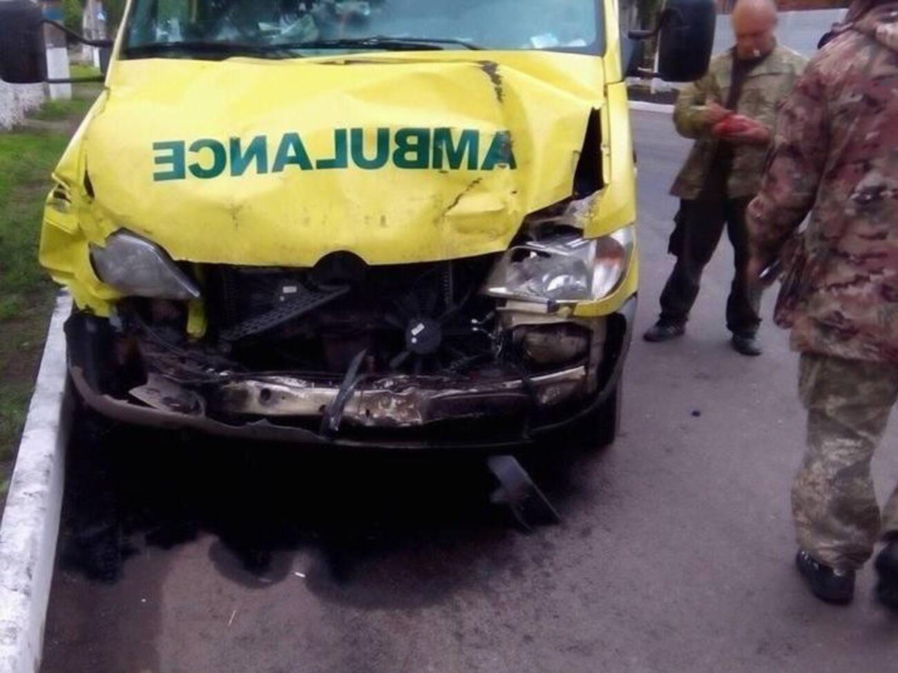 Волонтерский реанимобиль после аварии