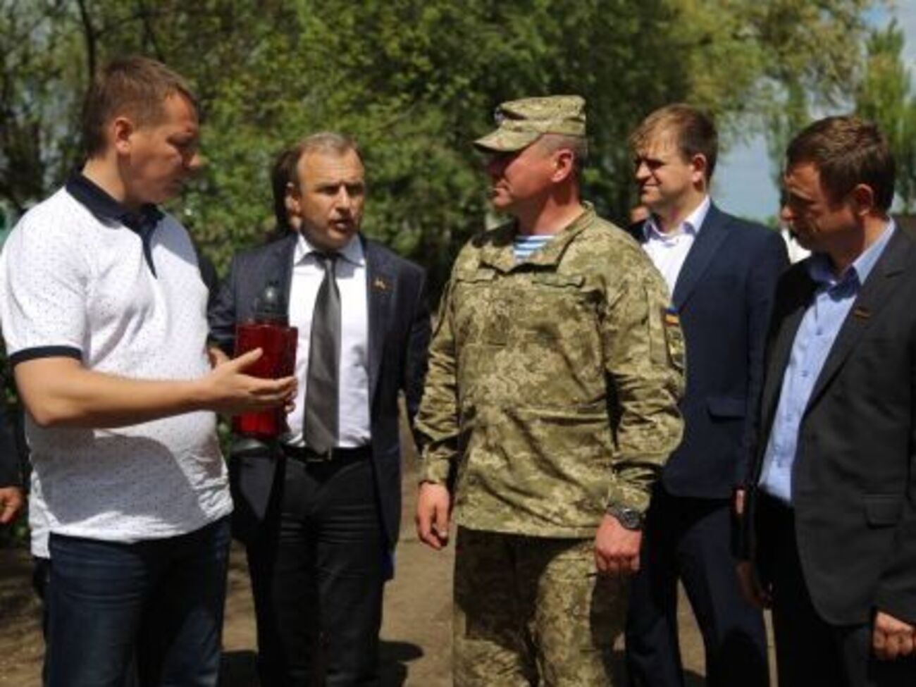 Военным 95-й бригады вручили Благодатный огонь