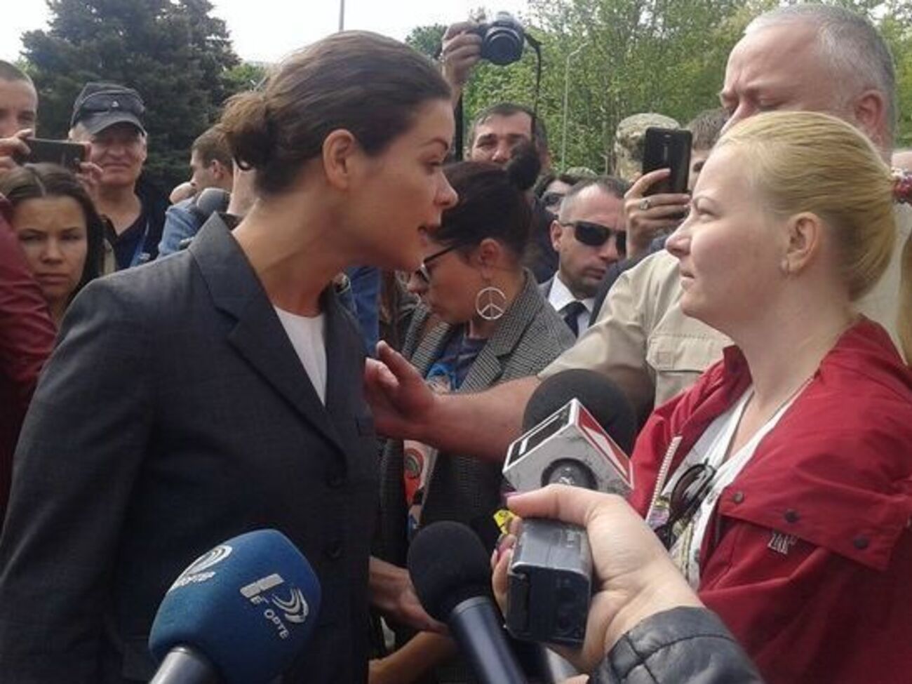 Гайдар заявила активистке, что "честно работала", и уже написала заявление об уходе со своей должности