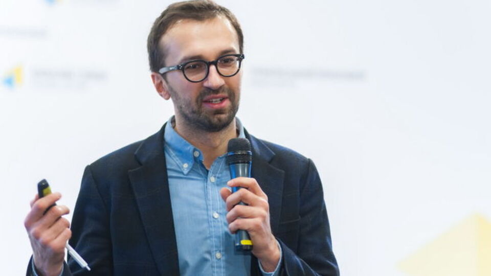 Лещенко: Система сопротивляется, но все равно будет вынуждена отступить